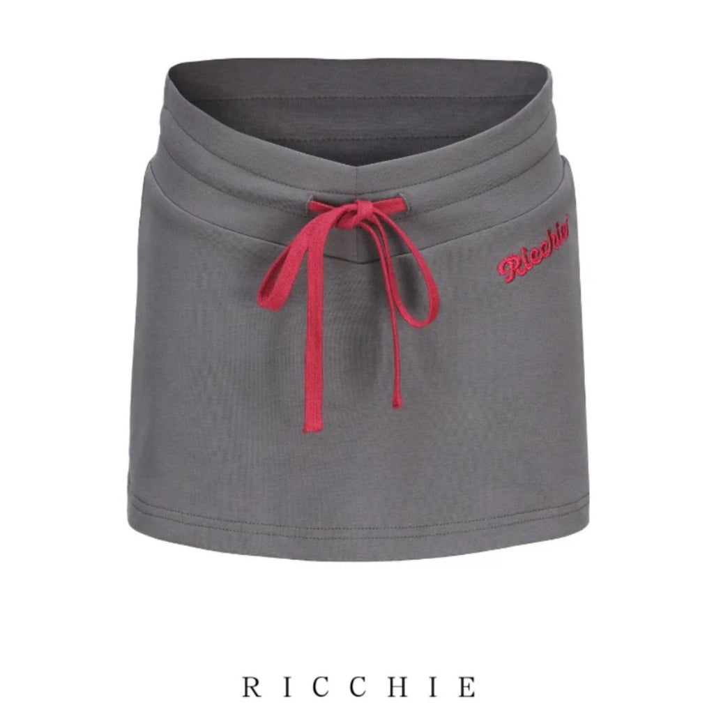 Get trendy with [Ricchie]Retro American Sport Mini Skirt -  available at Peiliee Shop. Grab yours for $36 today!
