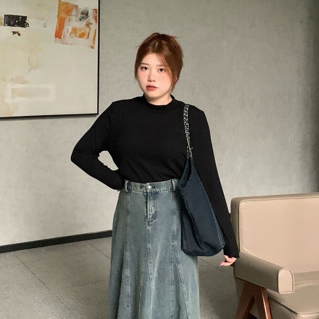 Get trendy with [Curve Beauty] Vintage Denim Pleated Long  Skirt - Dresses available at Peiliee Shop. Grab yours for $38 today!