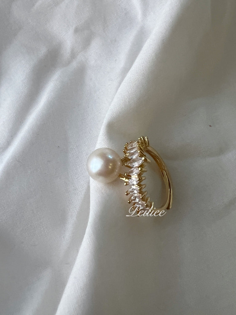 Get trendy with Love Me Like You Do Crystal 9-10mm Freshwater Pearl Ring -  available at Peiliee Shop. Grab yours for $19.90 today!