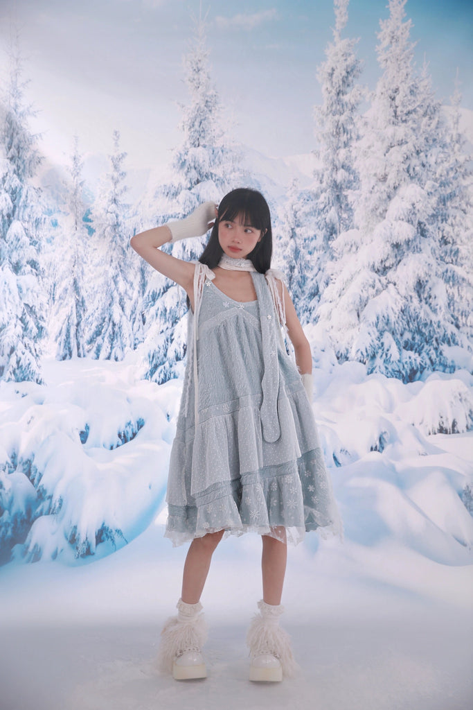 Get trendy with [Rose Island] Icy Snow Feather Dress -  available at Peiliee Shop. Grab yours for $57 today!