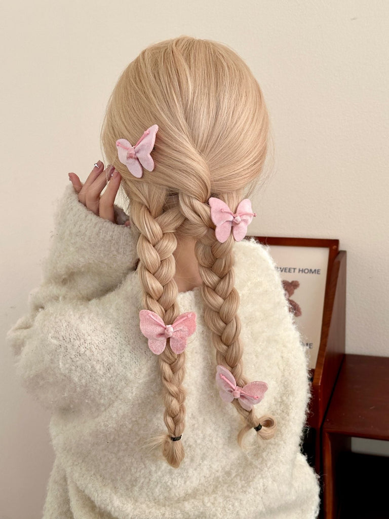 Get trendy with Butterfly dreams hair clip set -  available at Peiliee Shop. Grab yours for $4.50 today!