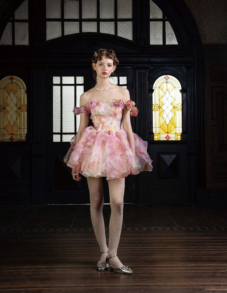 Get trendy with [UNOSA] Ballet Core Aroma Dress -  available at Peiliee Shop. Grab yours for $75 today!