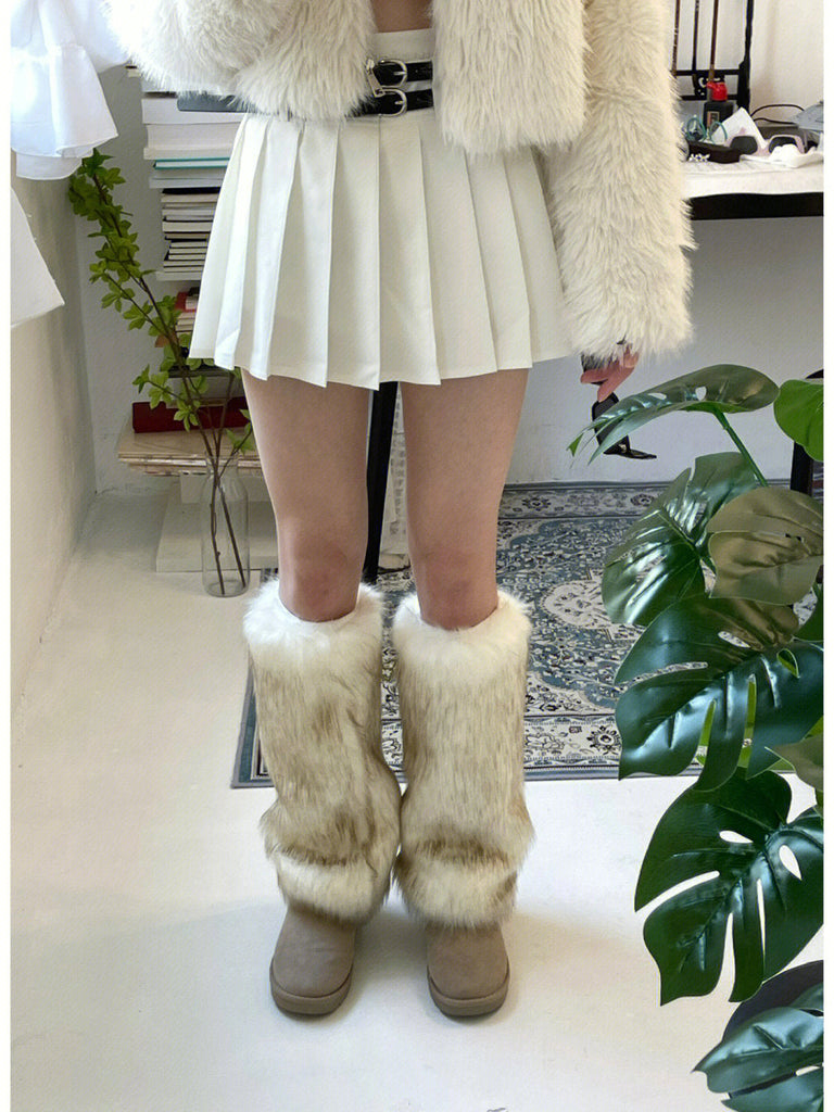 Get trendy with [Faux Fur] Y2K Lil Fox Leg Warmers -  available at Peiliee Shop. Grab yours for $14.50 today!