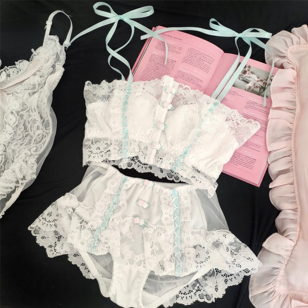 Get trendy with Cottage Floral Dream Bralette Set -  available at Peiliee Shop. Grab yours for $26 today!