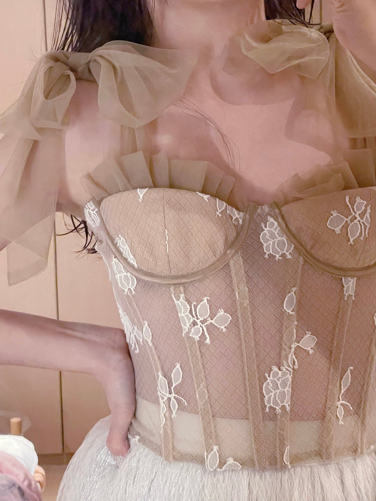 Get trendy with [Couture] The Beige Rose Corset -  available at Peiliee Shop. Grab yours for $169.90 today!