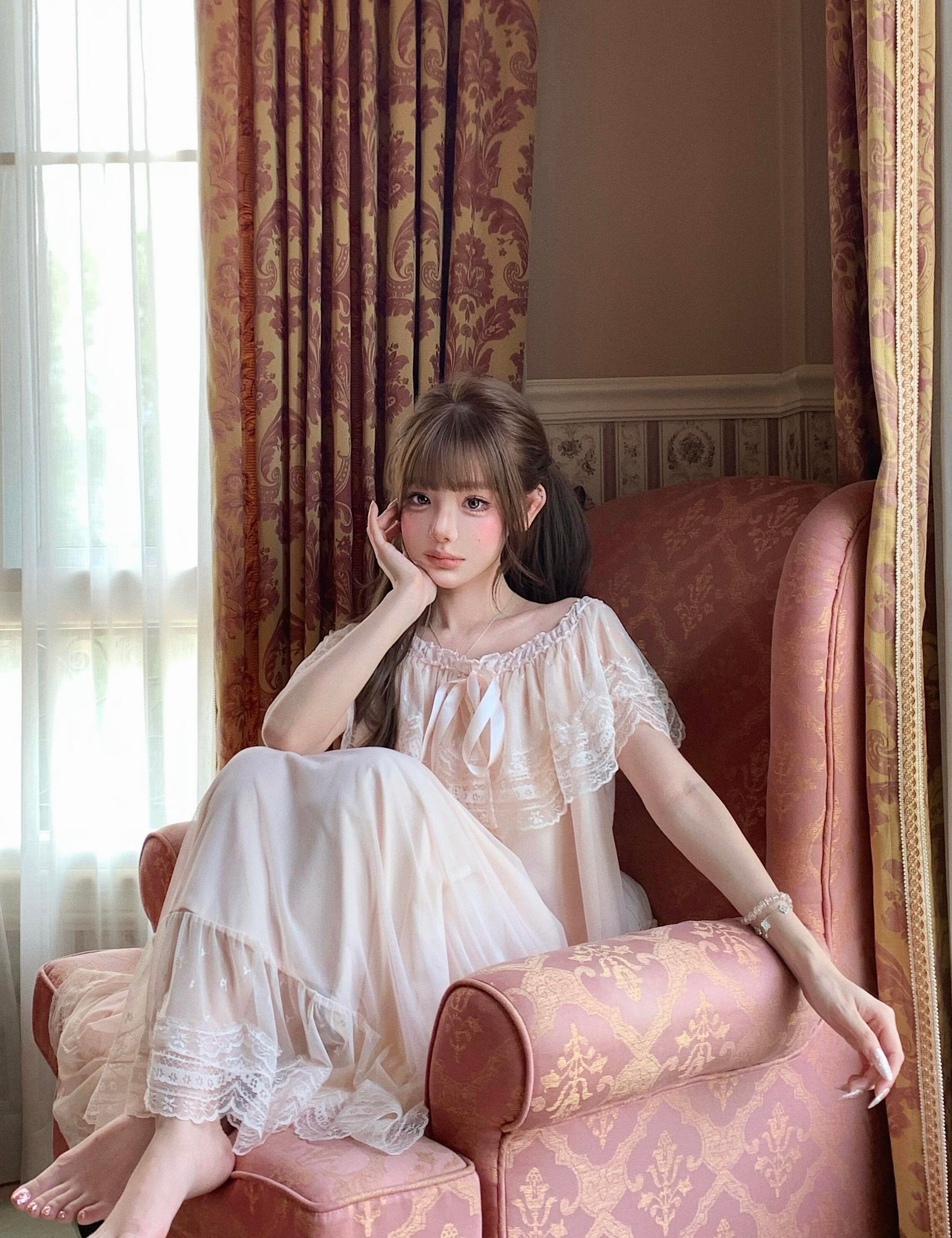 Inès Blossom Lace Nightdress Home Sleepwear