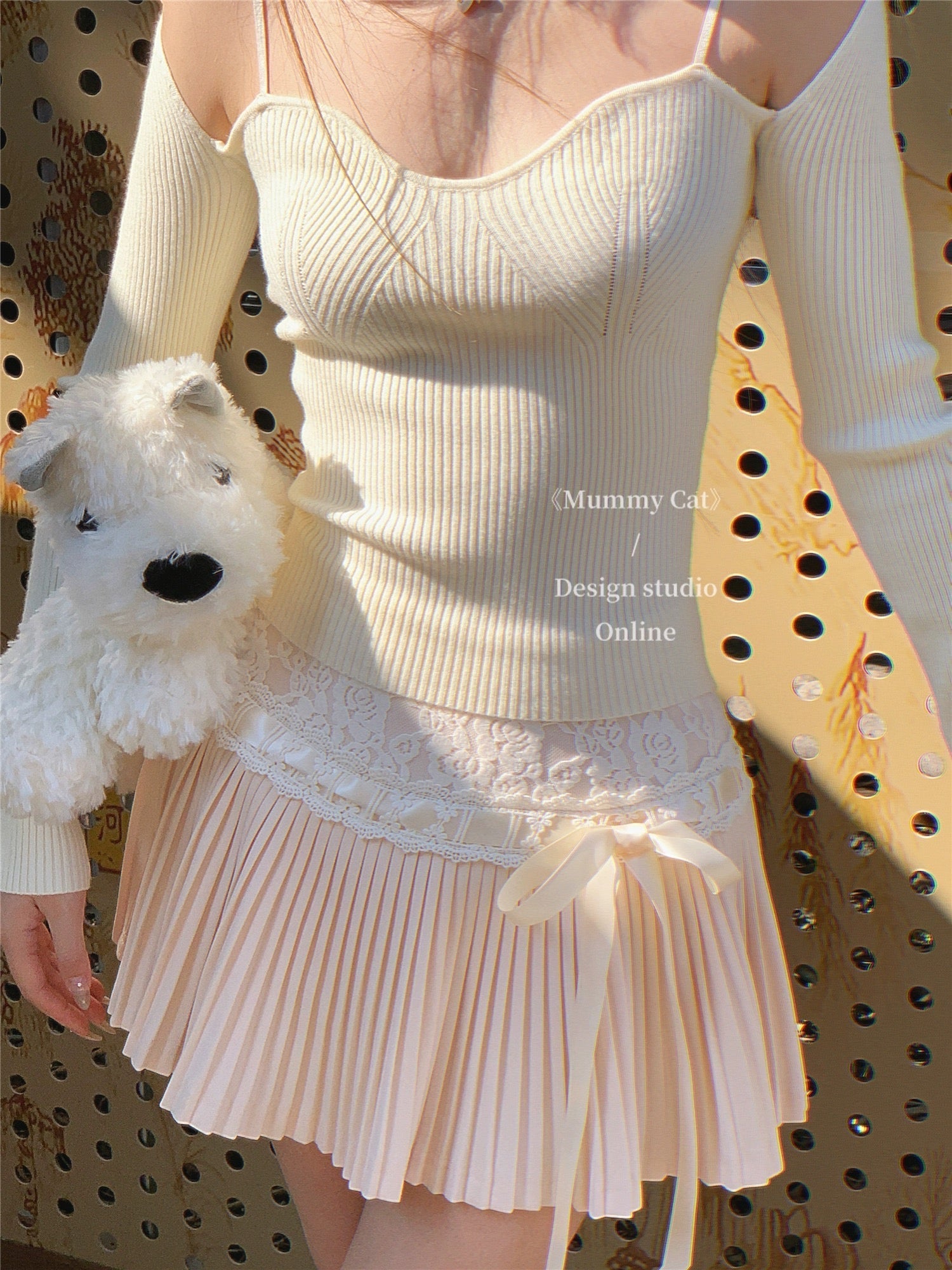 Get trendy with [Mummy Cat] Angel's Descent Pink Maiden Mini Skirt -  available at Peiliee Shop. Grab yours for $42 today!