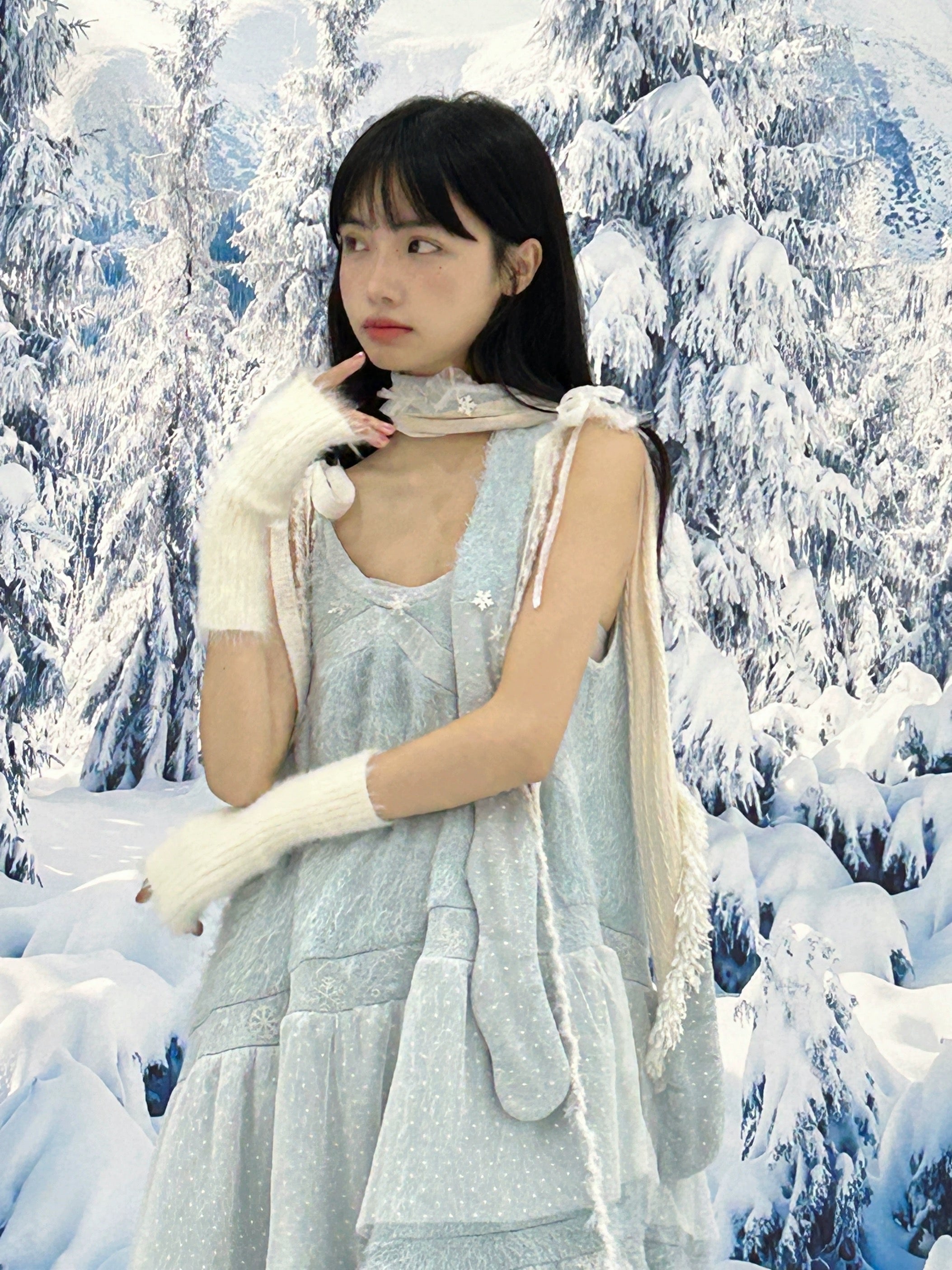 Get trendy with [Rose Island] Icy Snow Feather Dress -  available at Peiliee Shop. Grab yours for $57 today!