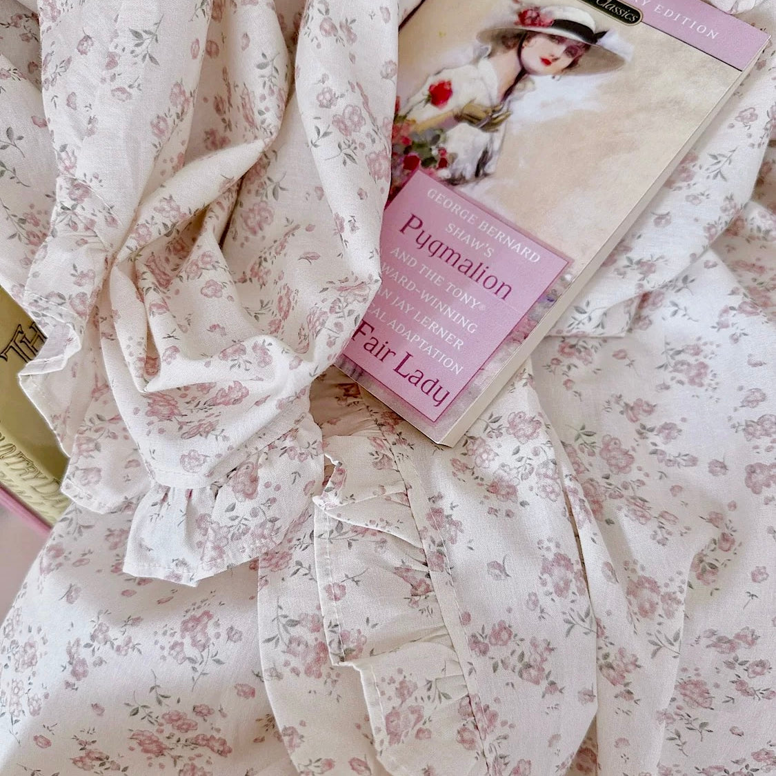 Get trendy with Sakura Dream Floral Yukata Morning Robe - Lingerie available at Peiliee Shop. Grab yours for $29.90 today!