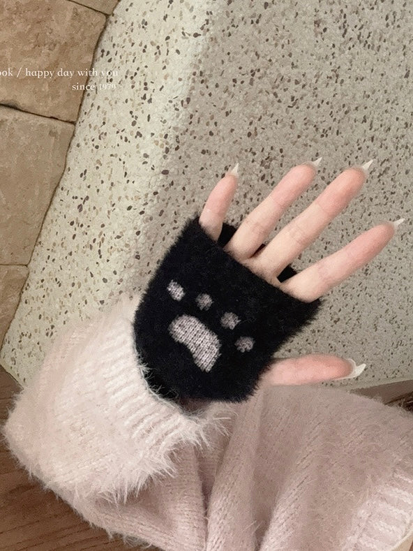 Get trendy with [Faux Fur] 5 Colors Sweet Kitty Paws-Pattern Gloves - Accessories available at Peiliee Shop. Grab yours for $9.90 today!