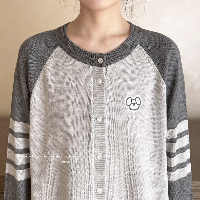 Get trendy with Lil poppy knitting wear - Sweater available at Peiliee Shop. Grab yours for $23 today!