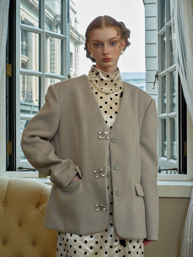 Get trendy with [Spoii Unosa] Grey Wool Diamond-Clasp Coat -  available at Peiliee Shop. Grab yours for $79.90 today!