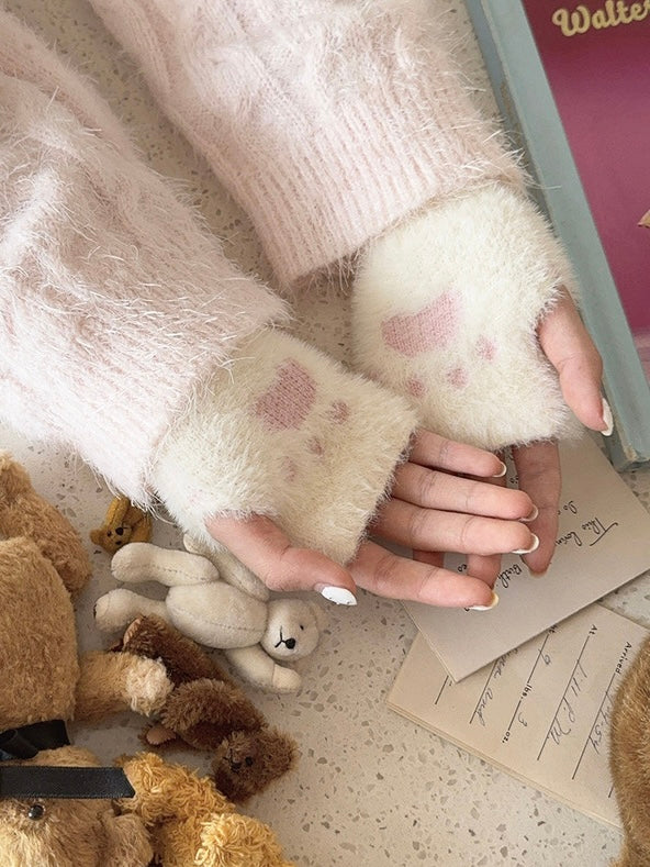 Get trendy with [Faux Fur] 5 Colors Sweet Kitty Paws-Pattern Gloves - Accessories available at Peiliee Shop. Grab yours for $9.90 today!