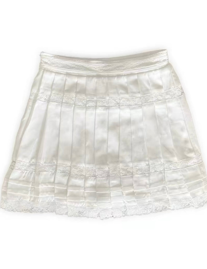 PacificPosition Daisy Whisper Pleated Lace Skirt