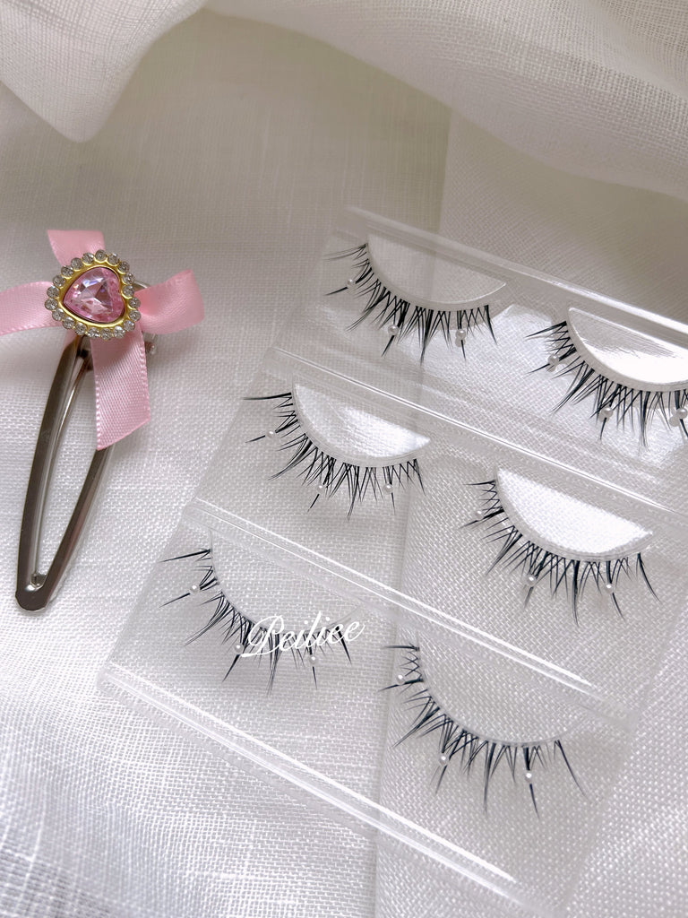 Get trendy with Mermaid Pearl Eyelashes 3 sets -  available at Peiliee Shop. Grab yours for $8.90 today!