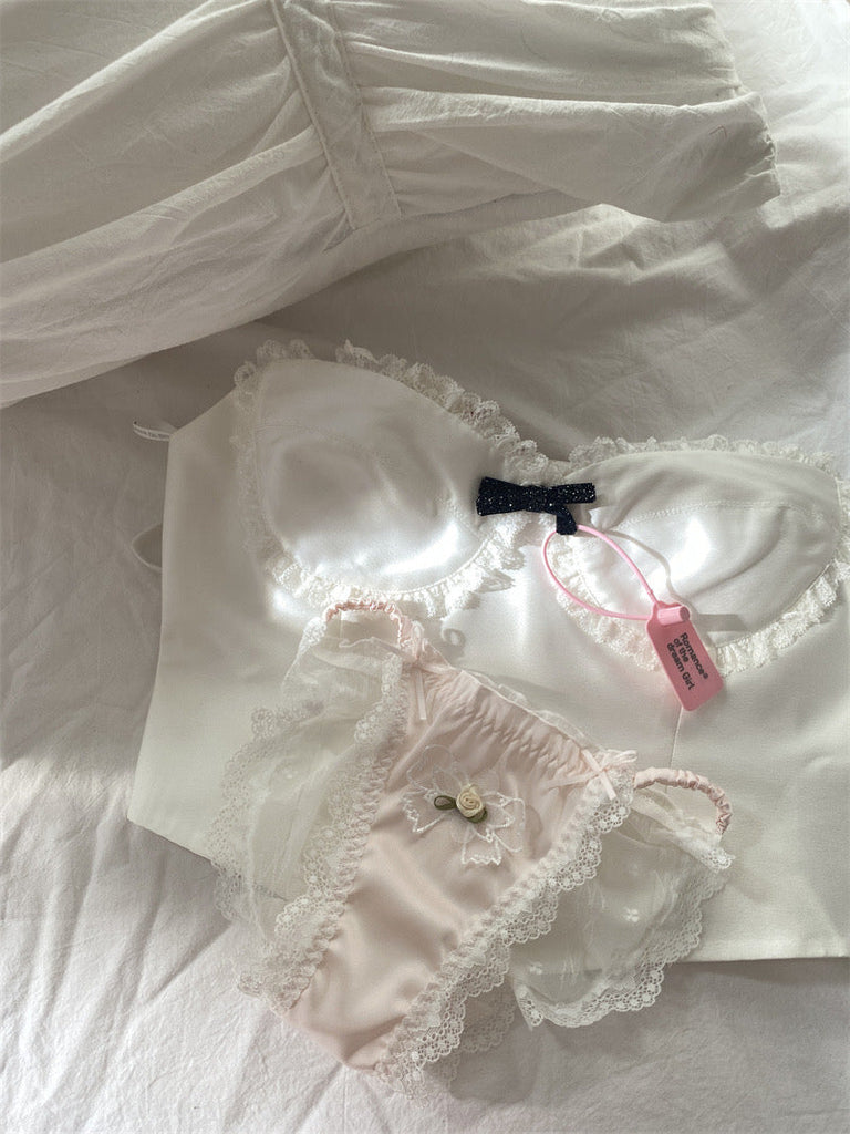 Get trendy with Rose Garden Romance Lace Pantie -  available at Peiliee Shop. Grab yours for $6.50 today!