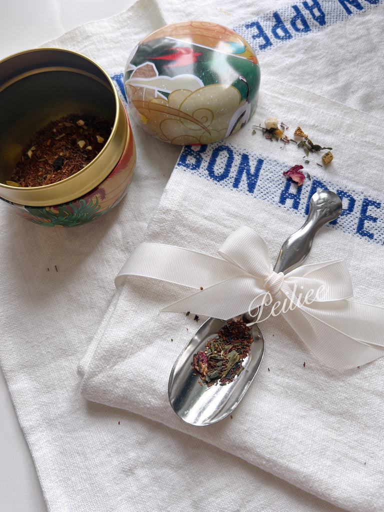 Get trendy with Bon Appetit Tea Shovel Tea Spoon -  available at Peiliee Shop. Grab yours for $1.20 today!