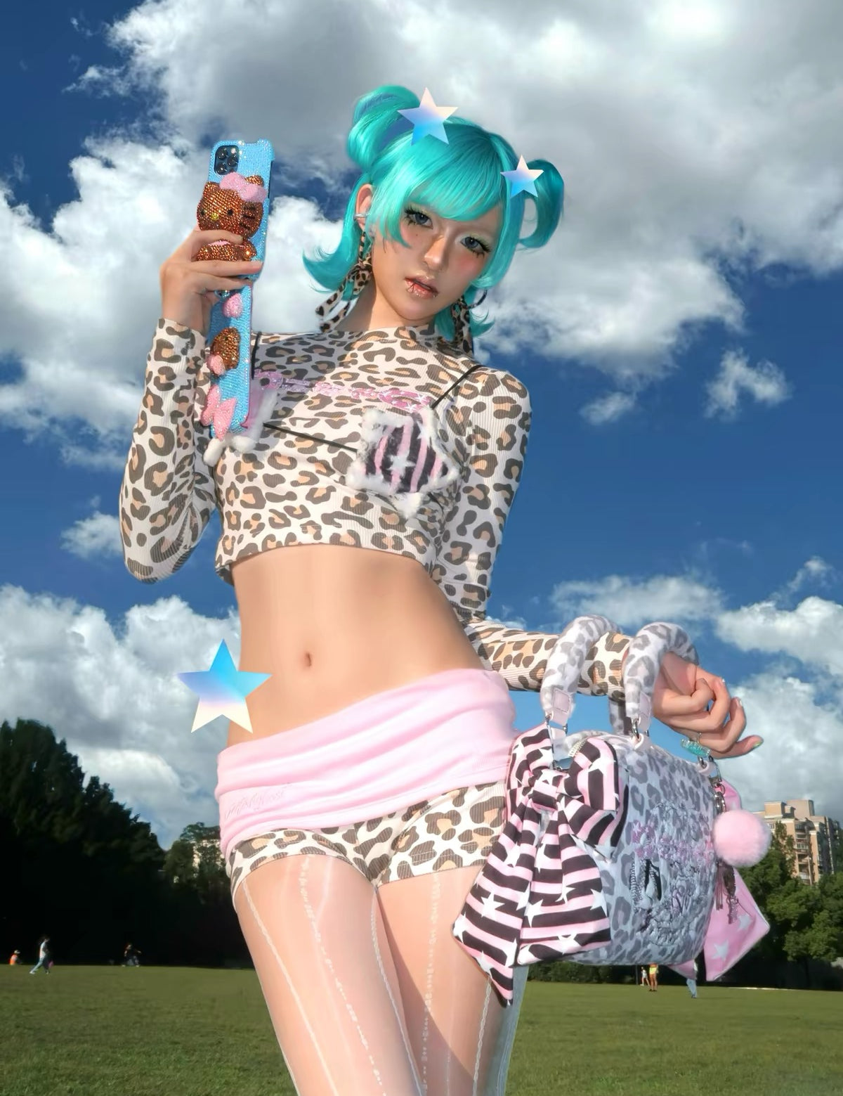 SelfishGhost Leopard Gal Ribbon Plush Handbag