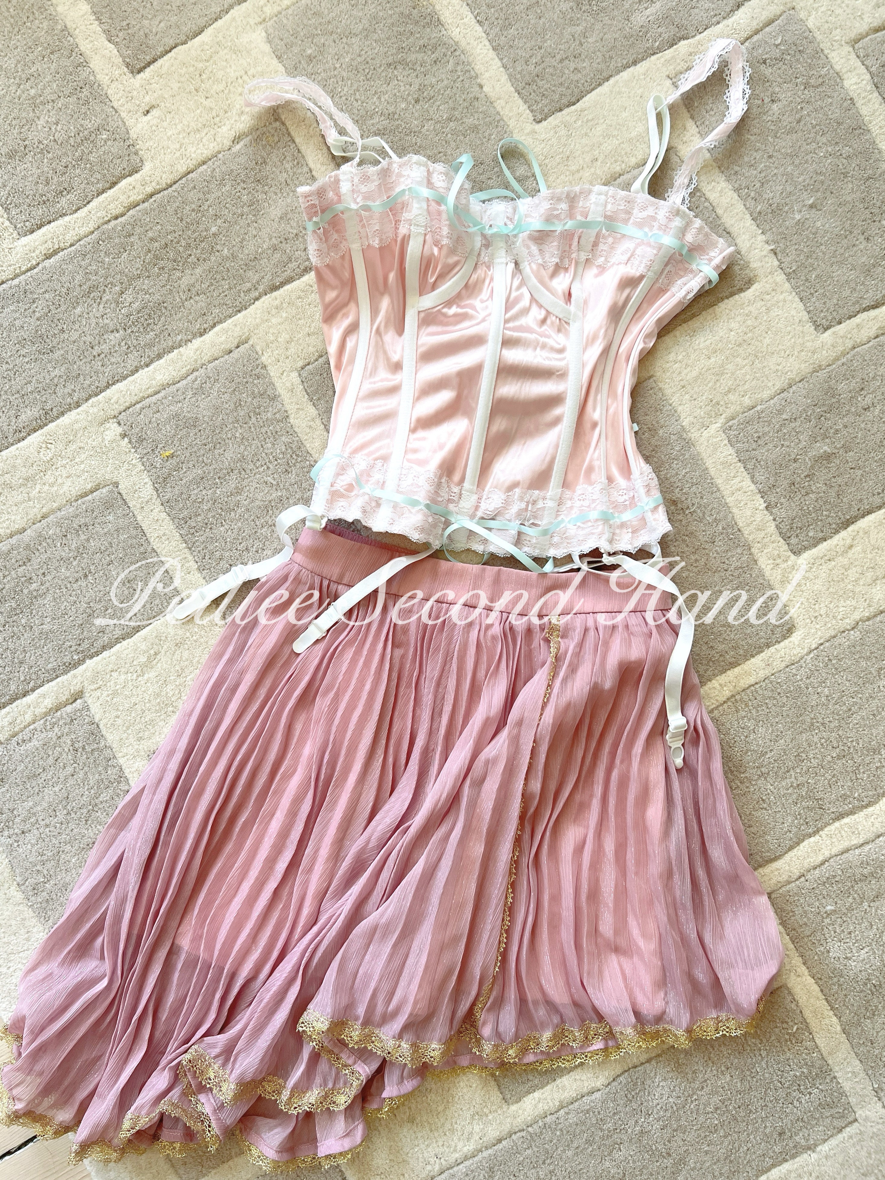 Get trendy with [Sweden Second Hand] Angelic Pink Mini Skirt -  available at Peiliee Shop. Grab yours for $20 today!