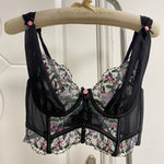 Get trendy with Flower Dreams Lace Bra Set Brallette -  available at Peiliee Shop. Grab yours for $22.86 today!