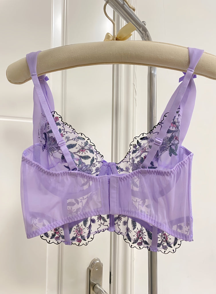 Get trendy with Flower Dreams Lace Bra Set Brallette -  available at Peiliee Shop. Grab yours for $22.86 today!