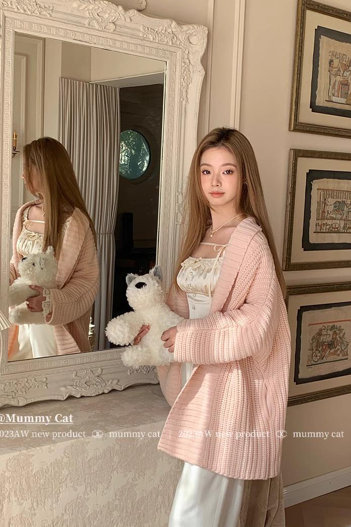 Get trendy with [Mummy Cat] Roseate Dream Cardigan Set - Cardigan available at Peiliee Shop. Grab yours for $46 today!