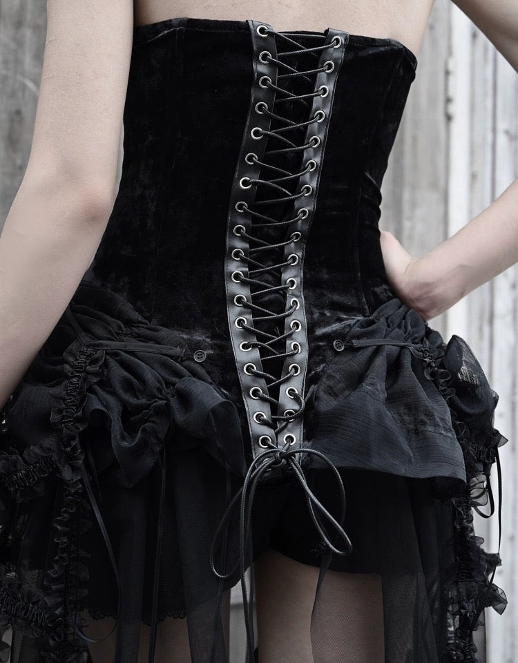 Get trendy with [Blood Supply]Alice Dark Gothic Corset and Lace-up Set (Black) - Clothing available at Peiliee Shop. Grab yours for $18 today!