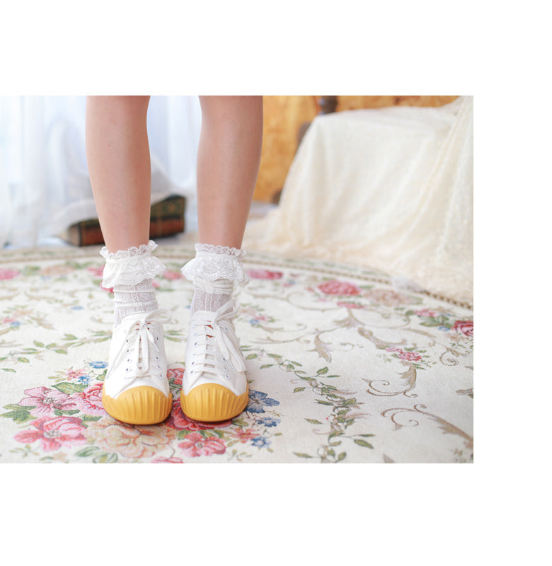 White Pointelle Heart Ruffle Ankle Socks – Dolls Kill