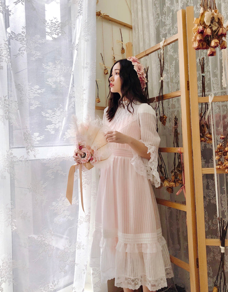 Get trendy with [Last Chance] Lady Nova Angelic Dream Vintage Lace Dress - Dress available at Peiliee Shop. Grab yours for $69.90 today!