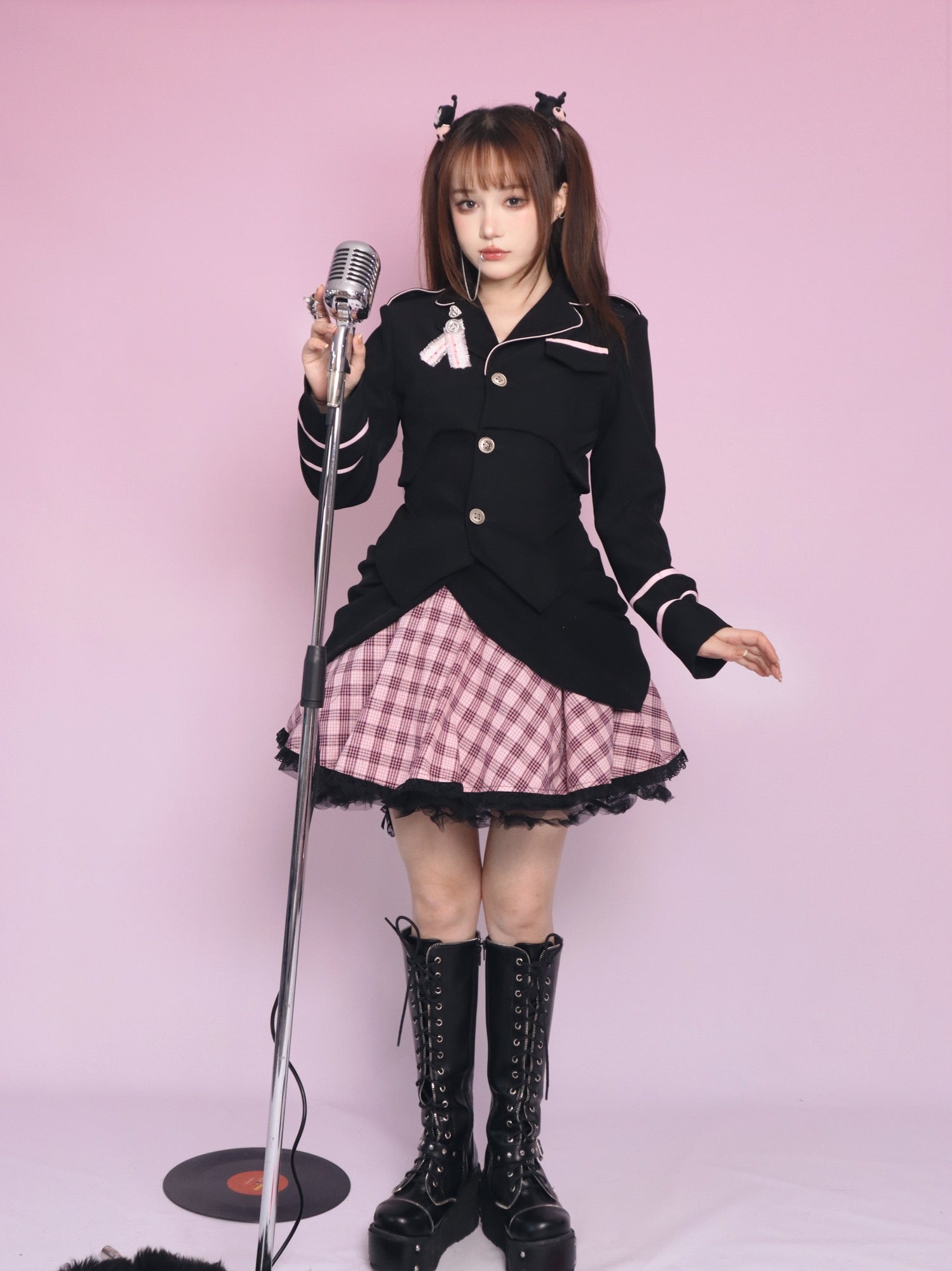 Get trendy with [Evil Tooth] Calling my sweetheart skirt -  available at Peiliee Shop. Grab yours for $49.90 today!