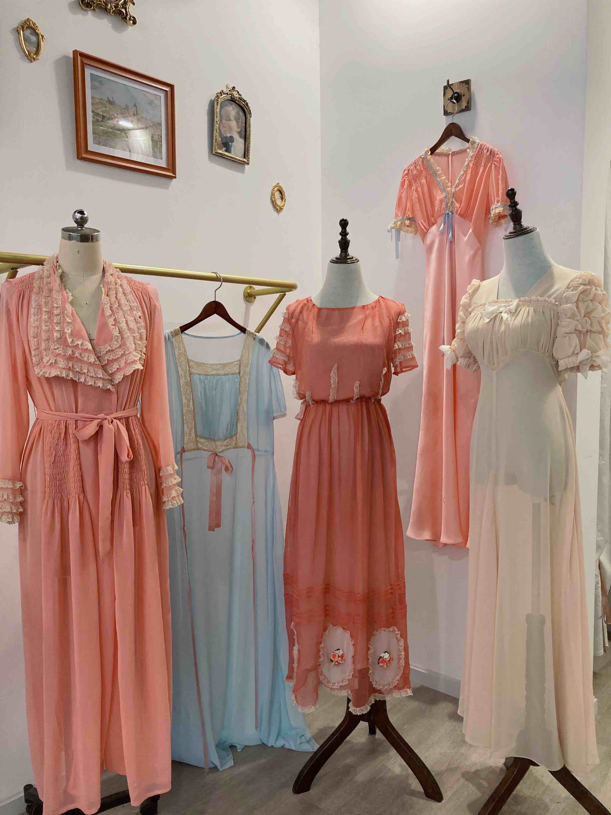 Get trendy with [Customized] Angelic Garden Vintage Gown Dress - Dress available at Peiliee Shop. Grab yours for $95 today!
