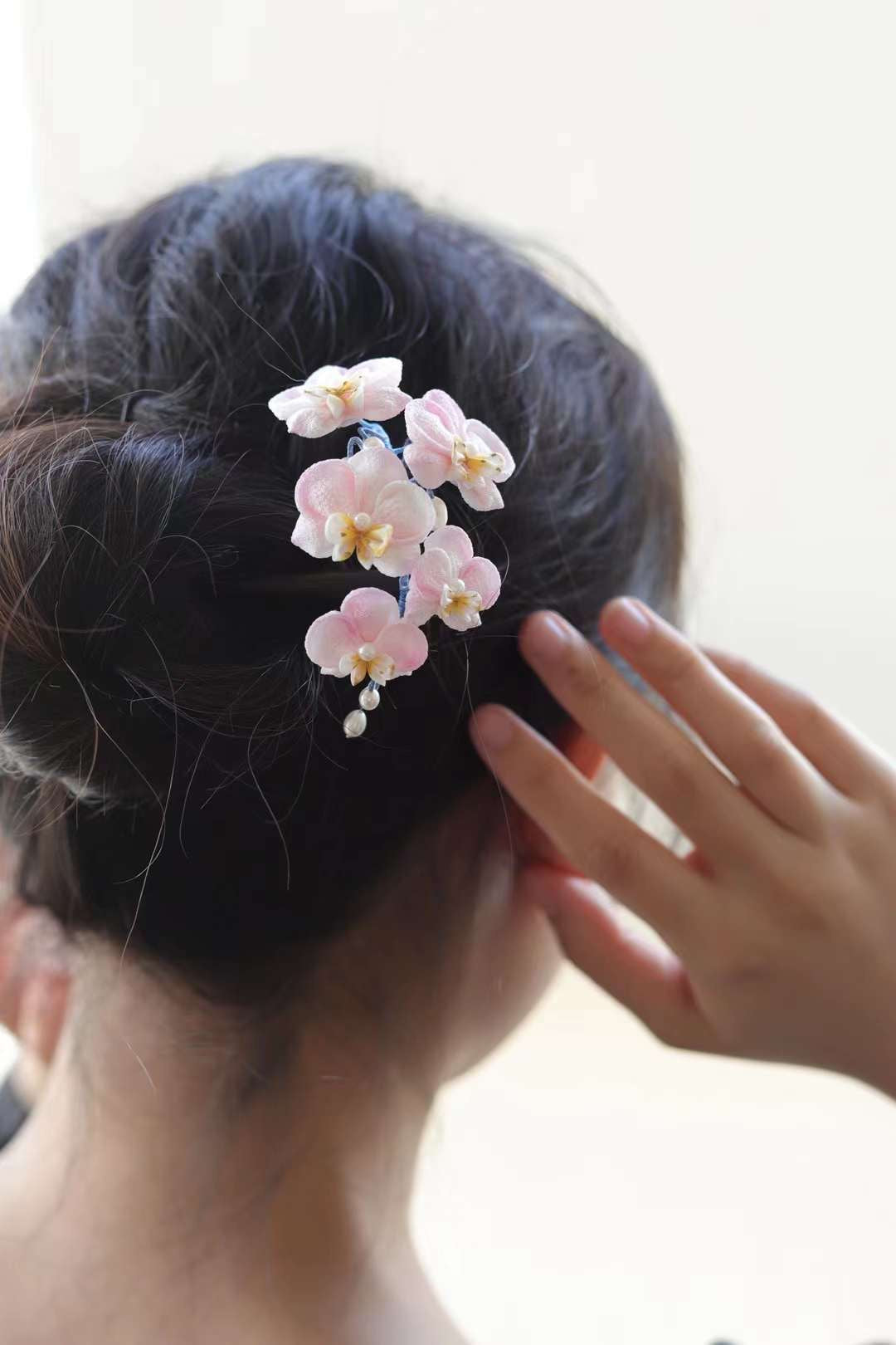 Get trendy with [Handmade] Japanese Silk Flower Hairpin -  available at Peiliee Shop. Grab yours for $138 today!