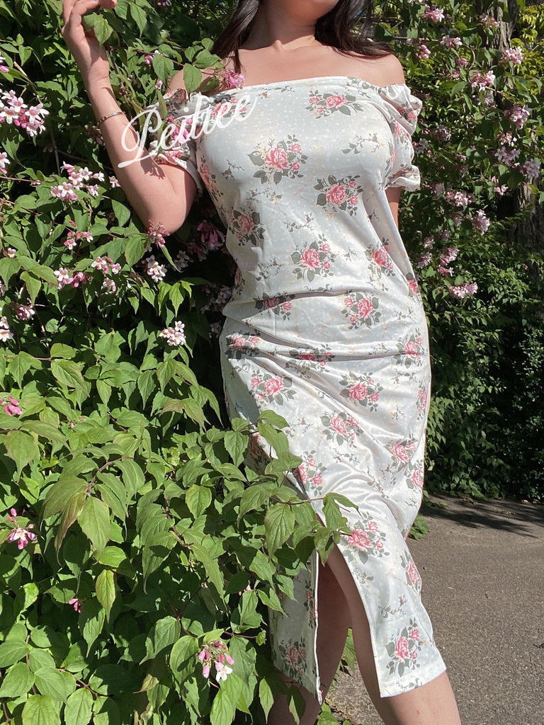 Get trendy with [Sweden Warehouse] Sunset Flowers Floral Dress - Dresses available at Peiliee Shop. Grab yours for $15 today!