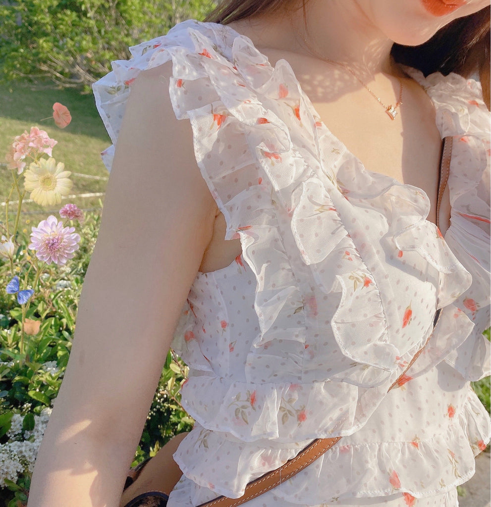 Get trendy with [Customized size] Floral Day Chiffon Dress -  available at Peiliee Shop. Grab yours for $59.90 today!