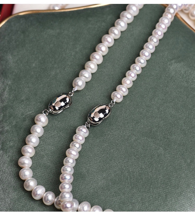 Get trendy with Les Perles -  available at Peiliee Shop. Grab yours for $42 today!