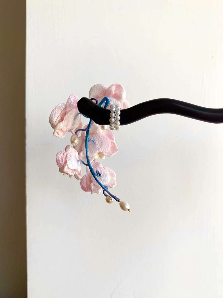 Get trendy with [Handmade] Japanese Silk Flower Hairpin -  available at Peiliee Shop. Grab yours for $138 today!